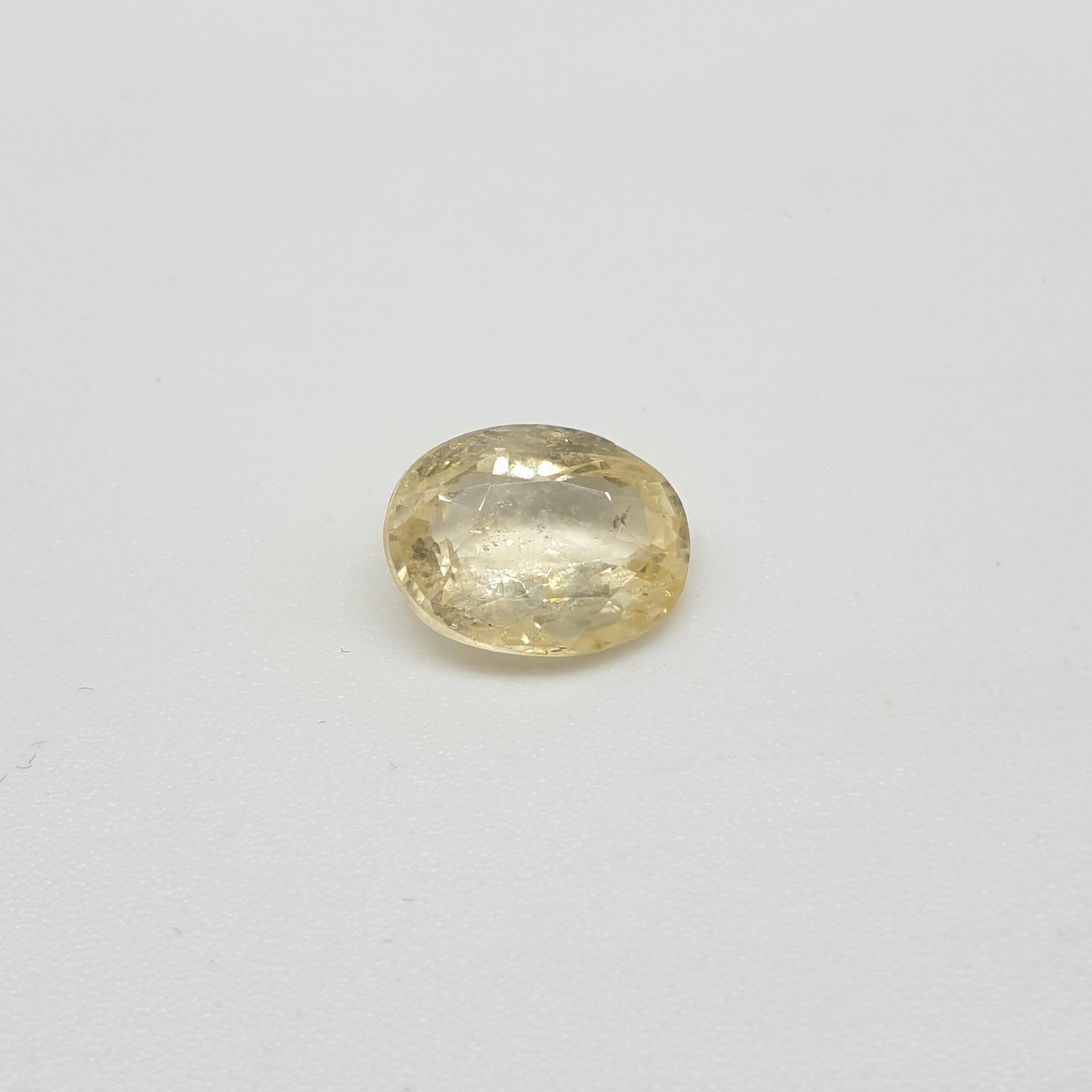 Natural  Yellow Sapphire - 4.86 Carat