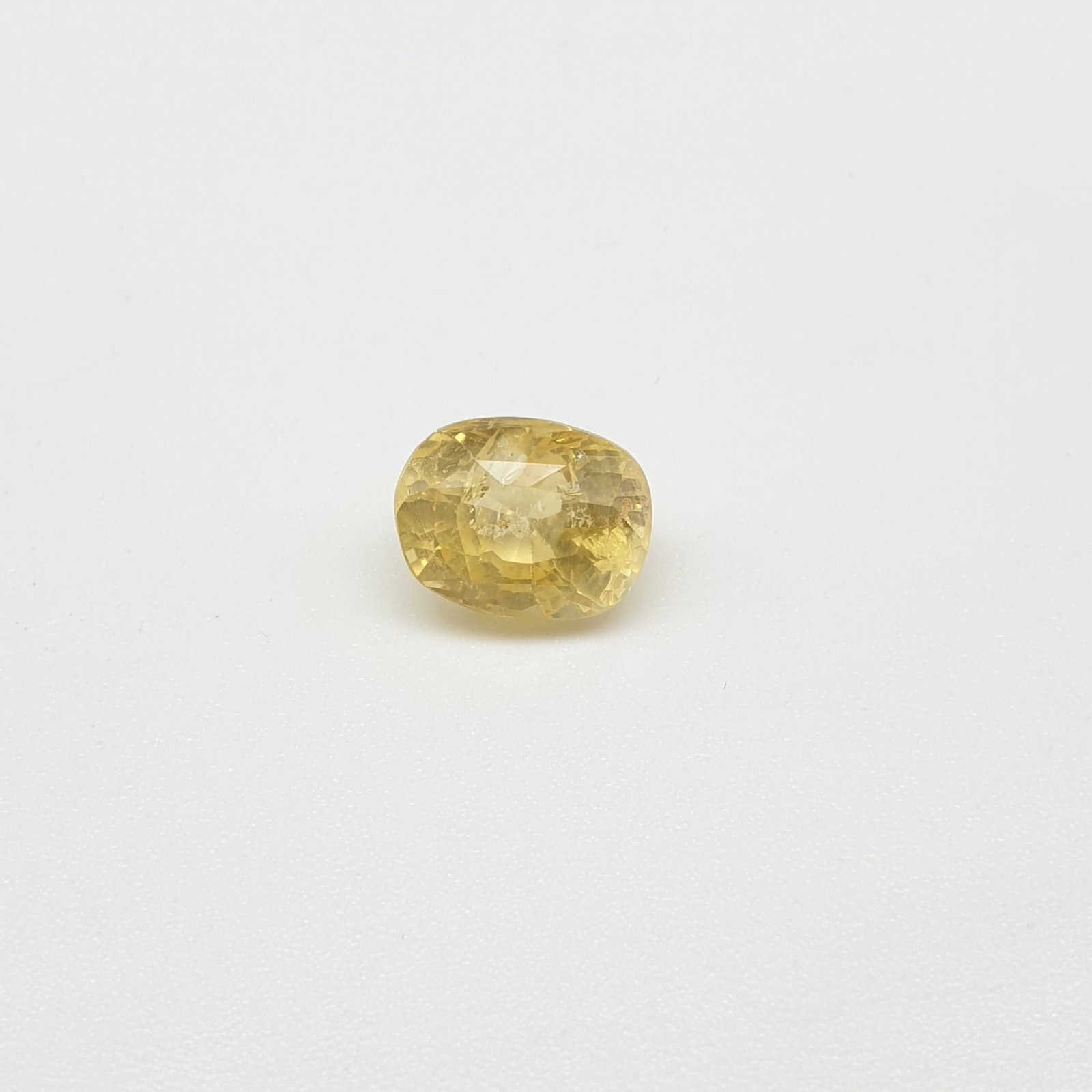 Natural  Yellow Sapphire - 4.27 Carat
